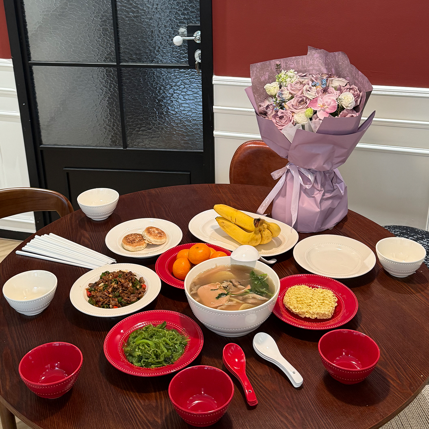 釉下彩浮雕2026新款碗盘碗碟套装家用高温陶瓷简约风餐具乔迁送礼