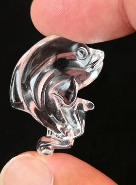 高透天然白水晶海豚精细雕刻件 高约3cm 立体海洋小动物挂坠雕件
