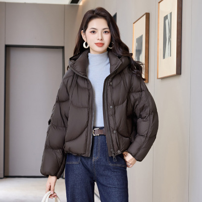 短款连帽羽绒服女2025年冬季新款小个子百搭面包服白鸭绒外套