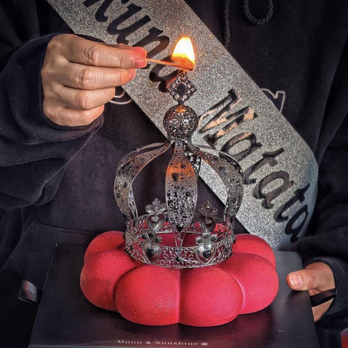 生日蛋糕城堡欧式皇冠复古黑色城堡三与叁山同款皇冠蛋糕装饰摆件