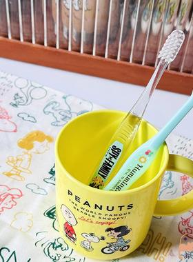 日本制史努比儿童250毫升宝宝喝水杯牛奶黄色防摔饮料漱口牙缸杯