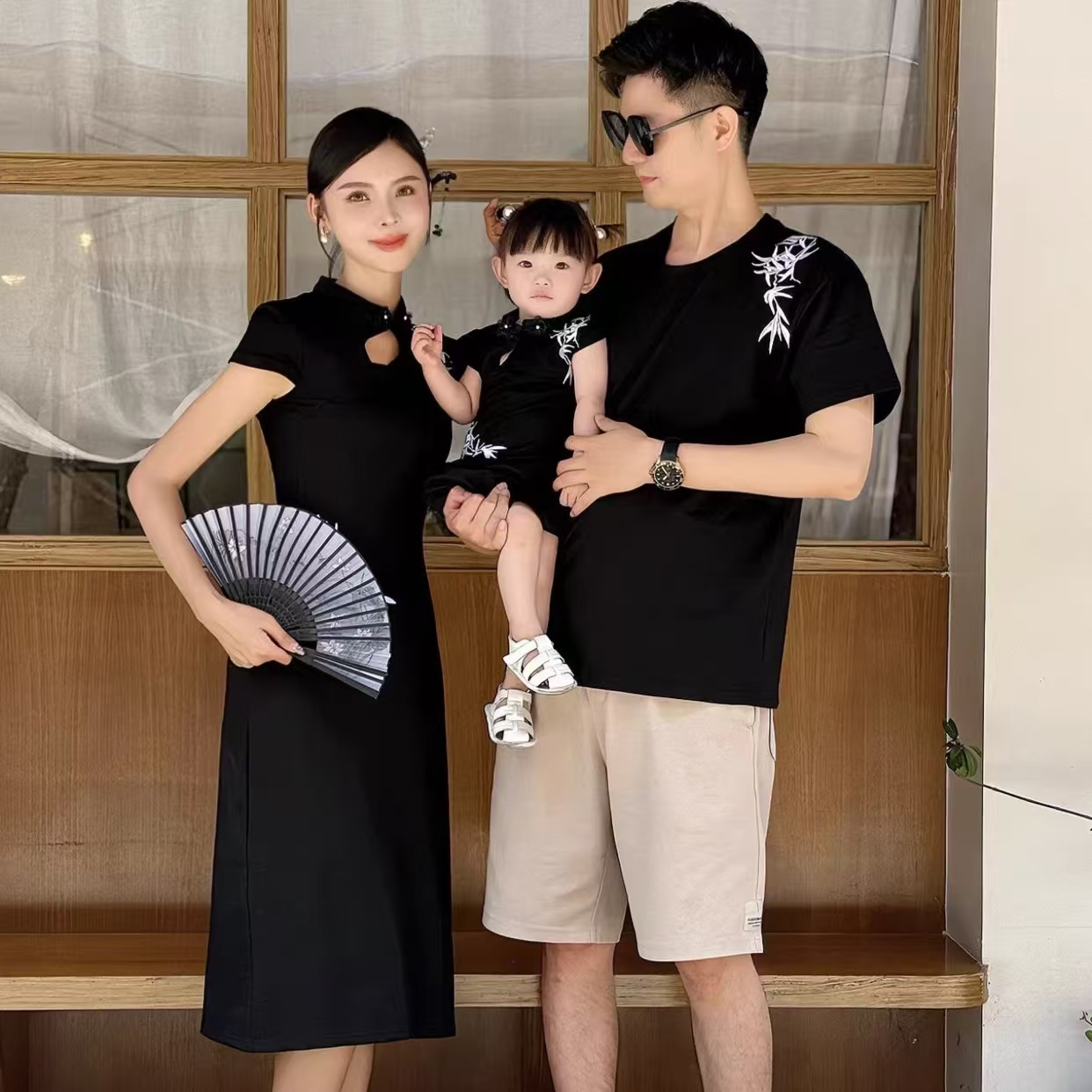 新中式亲子装夏季短袖一家三口高级感国风刺绣炸街母女旗袍连衣裙