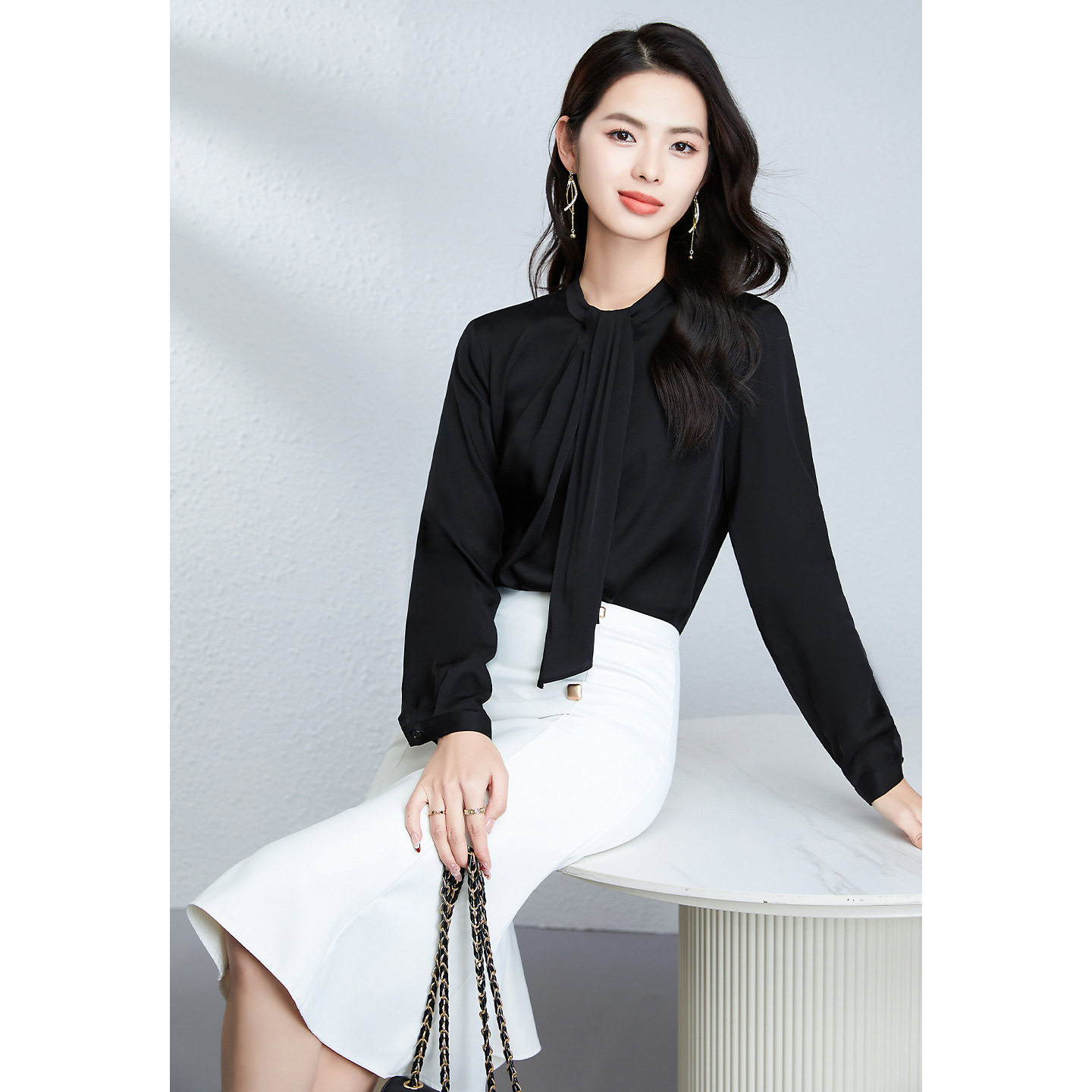 2026新款春装女装桑蚕丝飘带立领设计感衬衫女宽松长袖真丝上衣潮