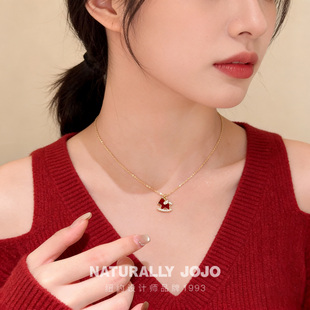 马上有钱本命年生肖马新年红色吊坠项链女镀18K真金锁骨链新中式