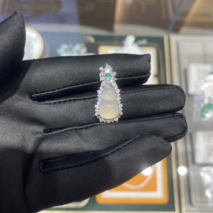 18k金au750冰糯种葫芦吊坠女镶钻缅甸天然玉髓高级感情人节送老婆