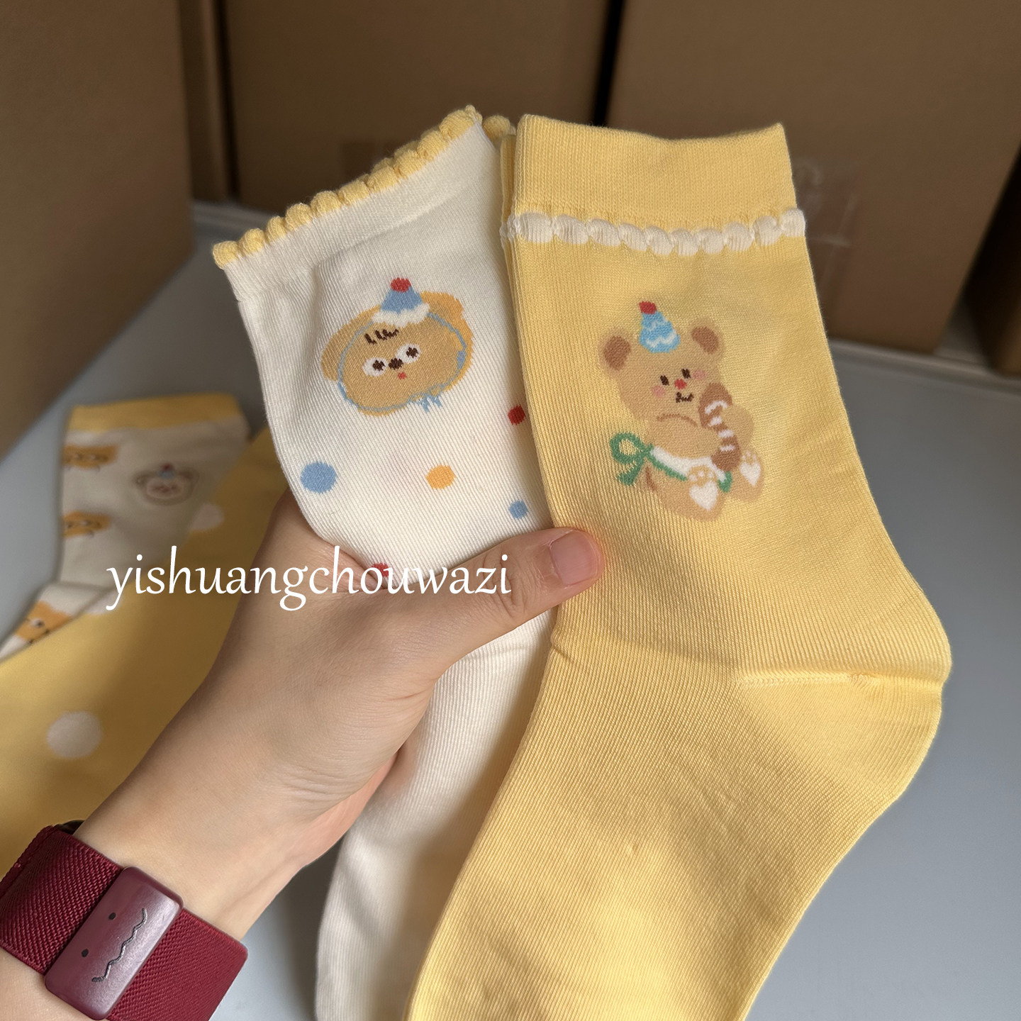 可爱超标 新款袜子女中筒棉袜可爱卡通小熊圆点刺绣无骨常规ins潮