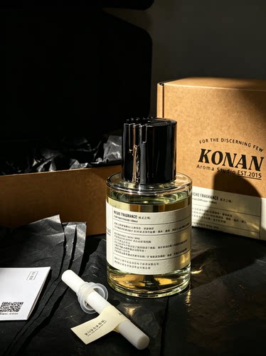KONAN檀木33号平替款车载香薰新款车载香水礼盒持久留香木质香调