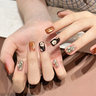 手工定制穿戴甲秋冬美拉德棕老钱风小花美甲贴片显白假指甲可拆卸