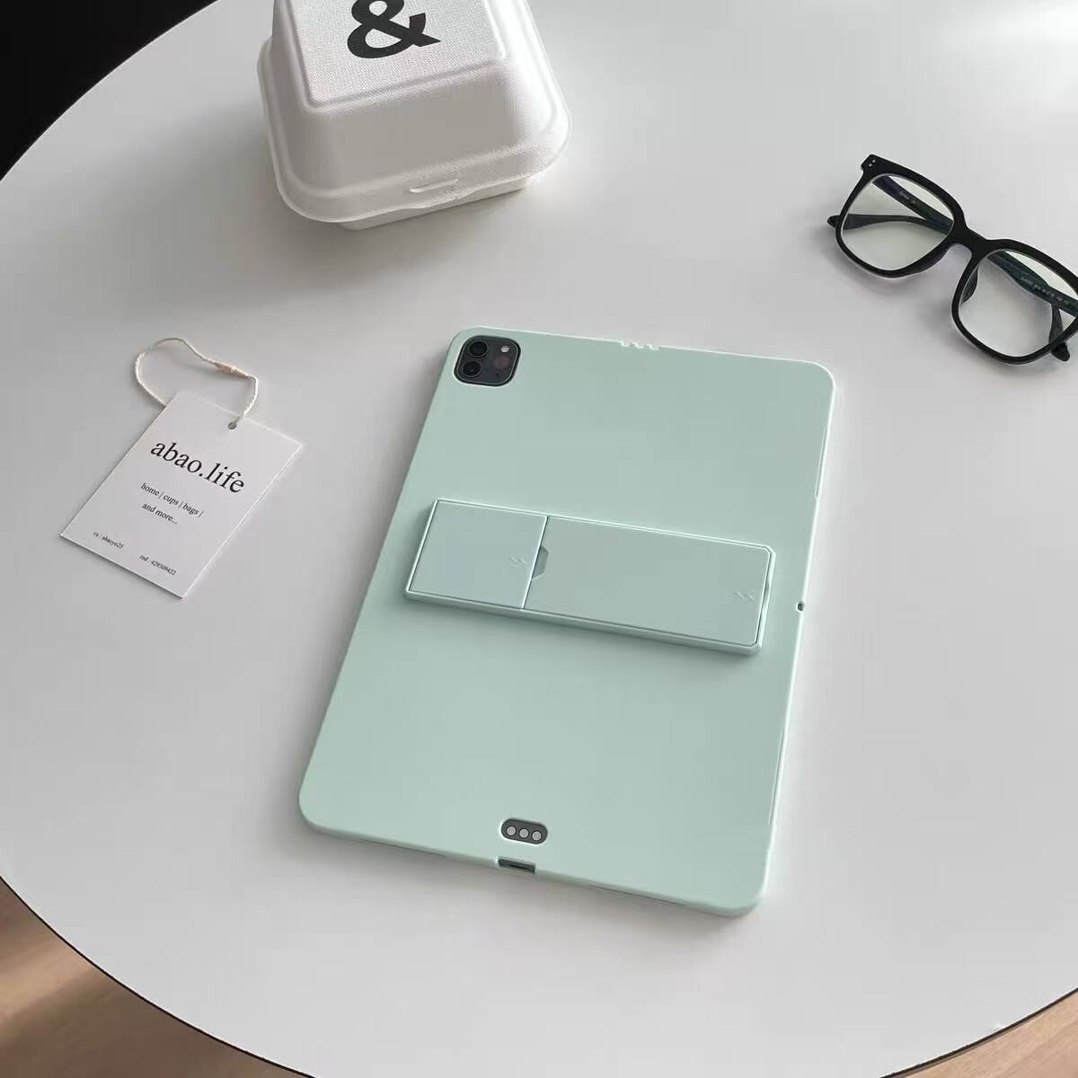 iPad液态硅胶磁吸充电支架壳图片