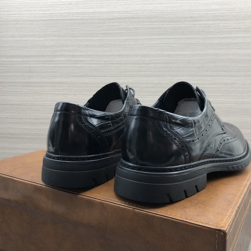 EUROPEAN AND AMERICAN TREND CARVED FASHION CASUAL DRESS LEATHER SHOES AUTUMN NEW FACTORY DIRECT  OF THICK-SOLED LEATHER MENS SHOES