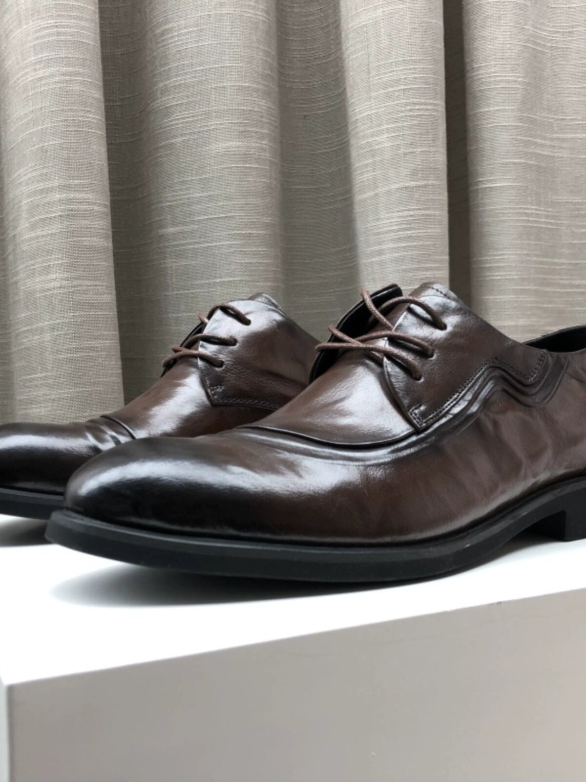 FACTORY DIRECT  AUTUMN NEW MENS SHOES TRENDY VERSATILE FLAT HEEL LACE-UP ROUND TOE FASHION DRESS LEATHER SHOES BROWN