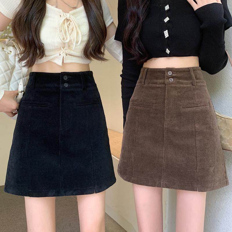 大码复古灯芯绒a字短裙女秋高腰显瘦小黑裙防走光遮肚包臀半身裙