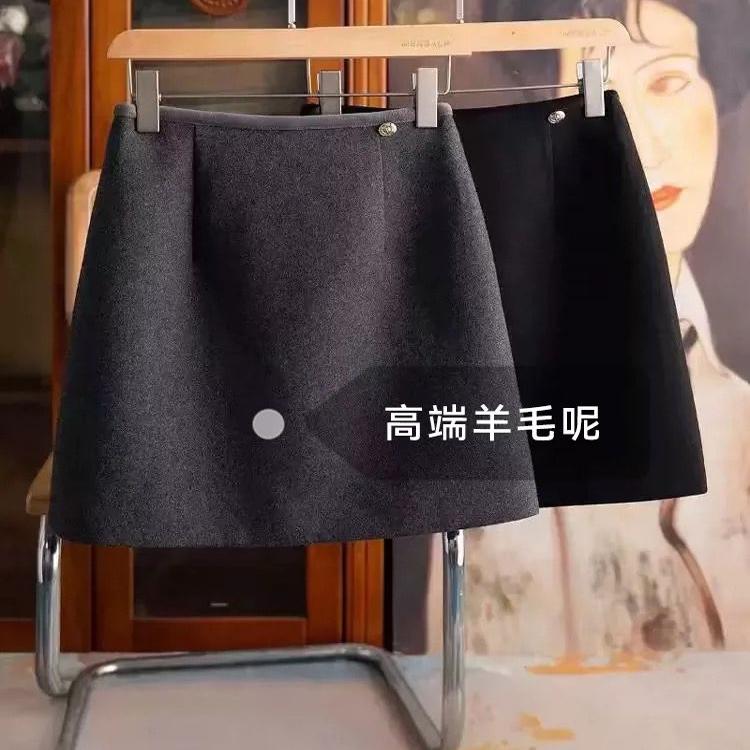 加厚深灰色羊毛呢半身裙有内衬