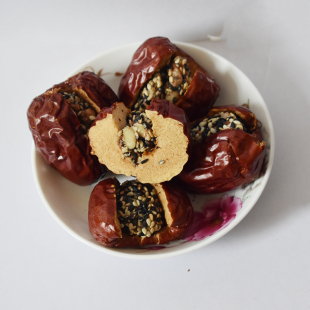 枣夹核桃内芝麻大枣夹心裹芝麻独立小包装解馋小零食180g