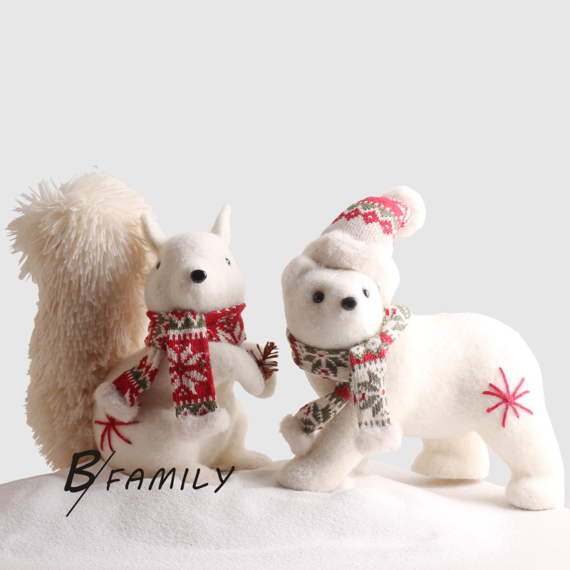 圣诞装饰品红白松鼠北极熊公仔桌面装饰摆件节日氛围布置陈列儿童