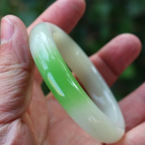 天然新疆和田玉翠青手镯