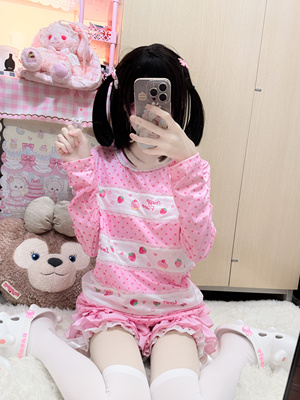 RichGirl少女原创秋冬新款可爱草莓印花软妹拼色圆领蕾丝长袖T恤