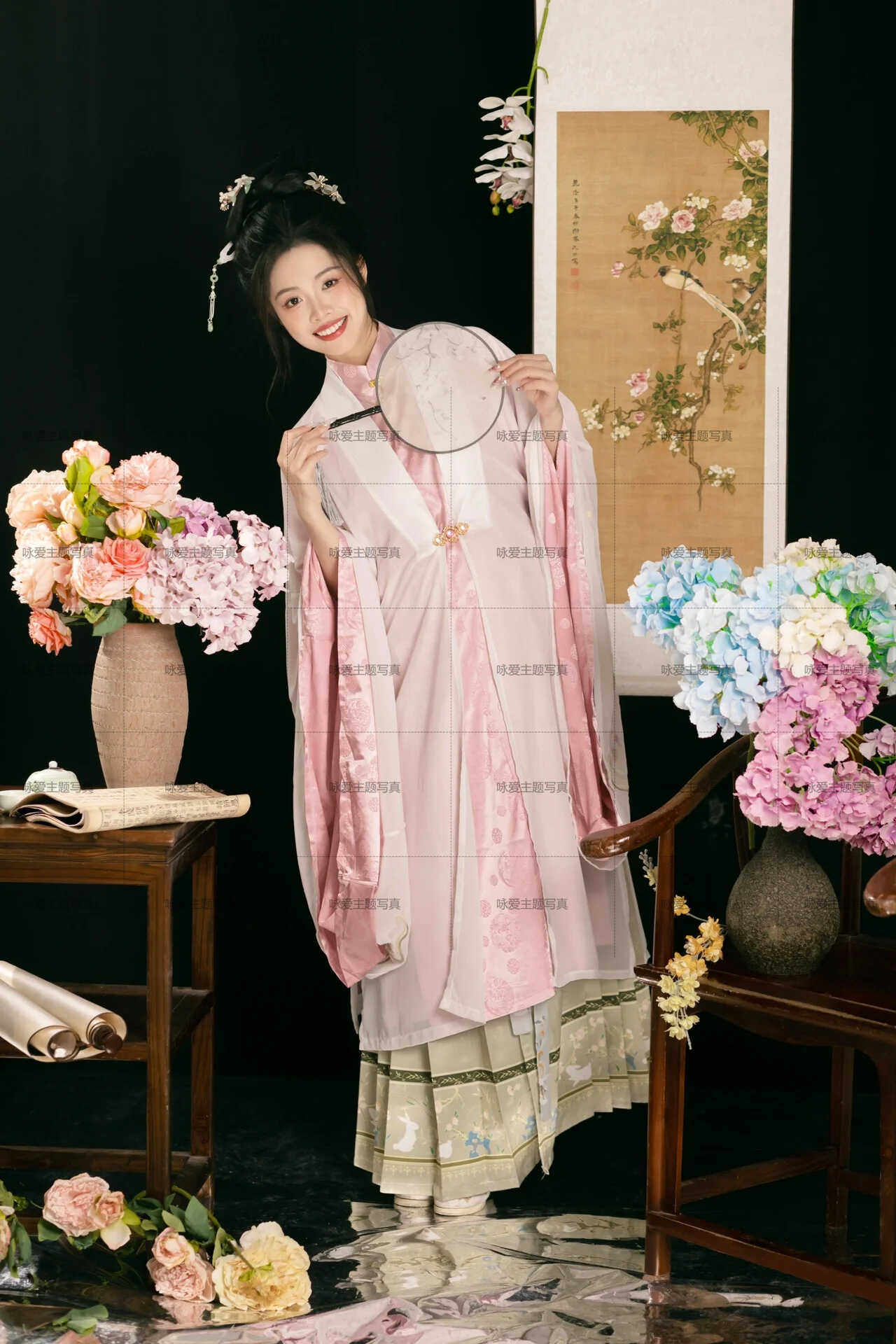 影楼新款粉色汉服马面裙古装孕妇中国风元素仙气写真艺术照