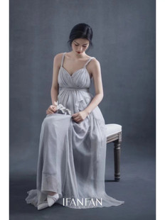 2024年影楼新款茶歇气质温柔风高级感灰色孕妇连衣裙艺术照服装