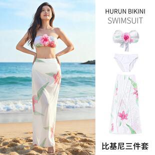 夏日多巴胺海边度假风穿搭绝美泳衣套装立体花朵抹胸比基尼三件套