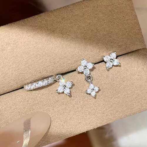 爆闪四叶草锆石医用钛钢耳钉耳蜗钉睡觉免摘耳骨钉医用钛钢耳扣女
