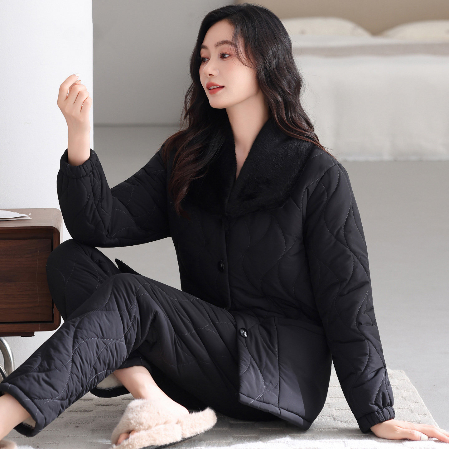 睡衣女款秋冬季珊瑚绒三层加厚加绒夹棉黑色羽绒棉服高级感家居服