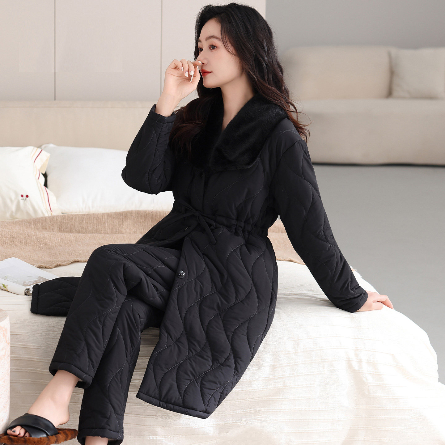 睡衣女冬季珊瑚绒三层加厚加绒夹棉秋冬羽绒长款睡袍两件套家居服