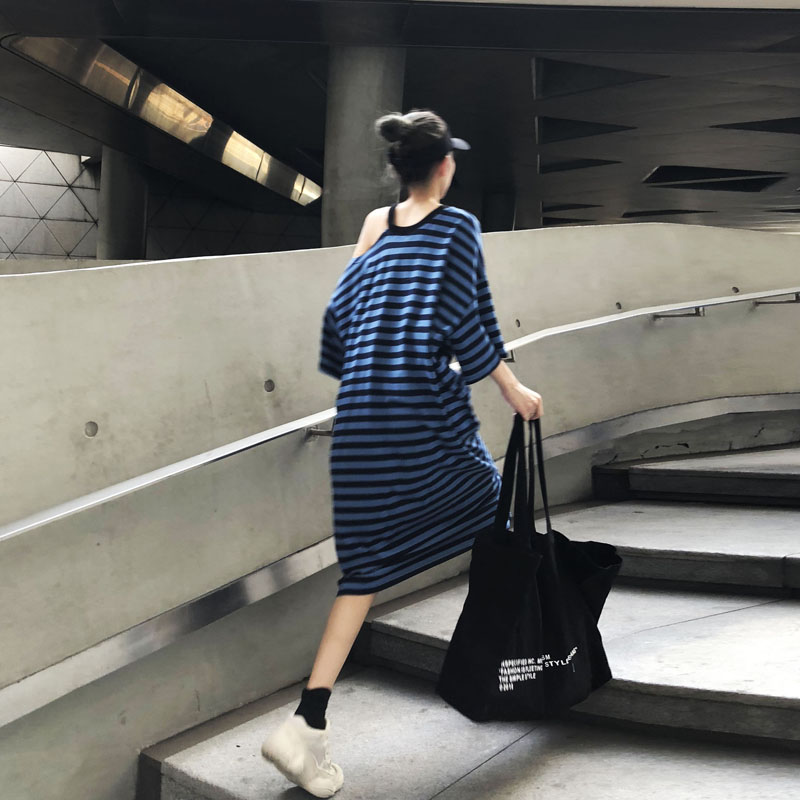 夏季港风chic时?#26032;都綣也?#36830;衣裙宽松长款短袖T恤式休闲裙女学生