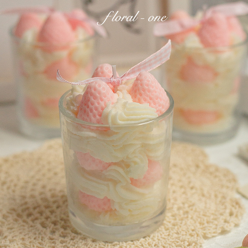 樱花草莓香薰生日礼物蜡烛蛋糕