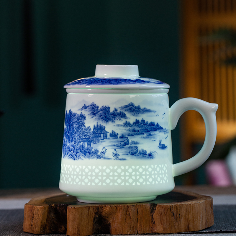 景德镇陶瓷茶杯白瓷玲珑办公杯茶水分离过滤杯带盖青花釉下彩瓷杯