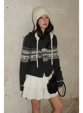 内赫广州十三行费尔岛超细澳羊毛圣诞红色毛衣开衫女冬季257356