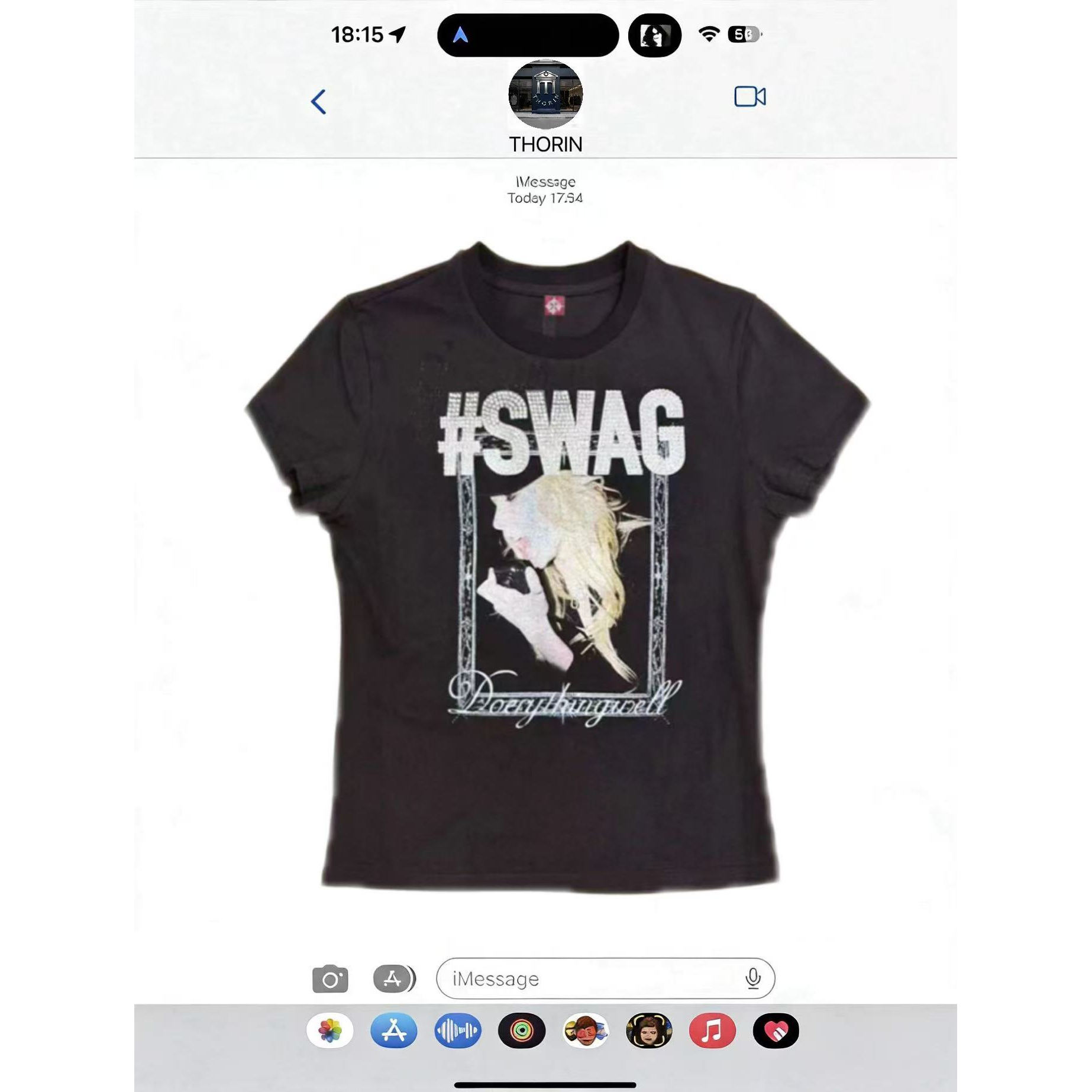 原创"SWAG"系列人像女孩印花_定位烫钻印花朋克街头圆领短袖T恤