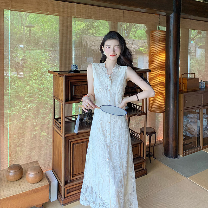 AM NANA法式气质蕾丝连衣裙女夏V领温柔仙女裙可盐可甜长气质裙子