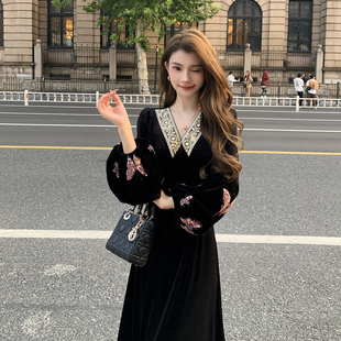 AM NANA法式黑色丝绒连衣裙气质打底绝美仙女裙修身显瘦长裙子