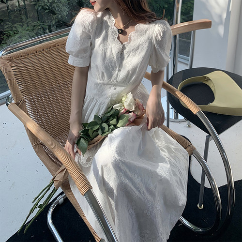 初恋白色甜美风收腰显瘦连衣裙