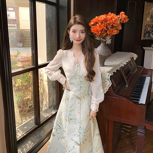 国风大摆型花色拼接蕾丝