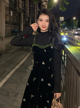 AM NANA秋冬法式复古丝绒吊带连衣裙气质打底礼服显瘦黑色长裙子