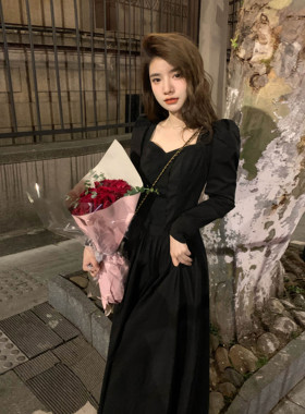 AM NANA法式复古黑色长袖连衣裙女气质收腰漂亮仙女裙内搭长裙子
