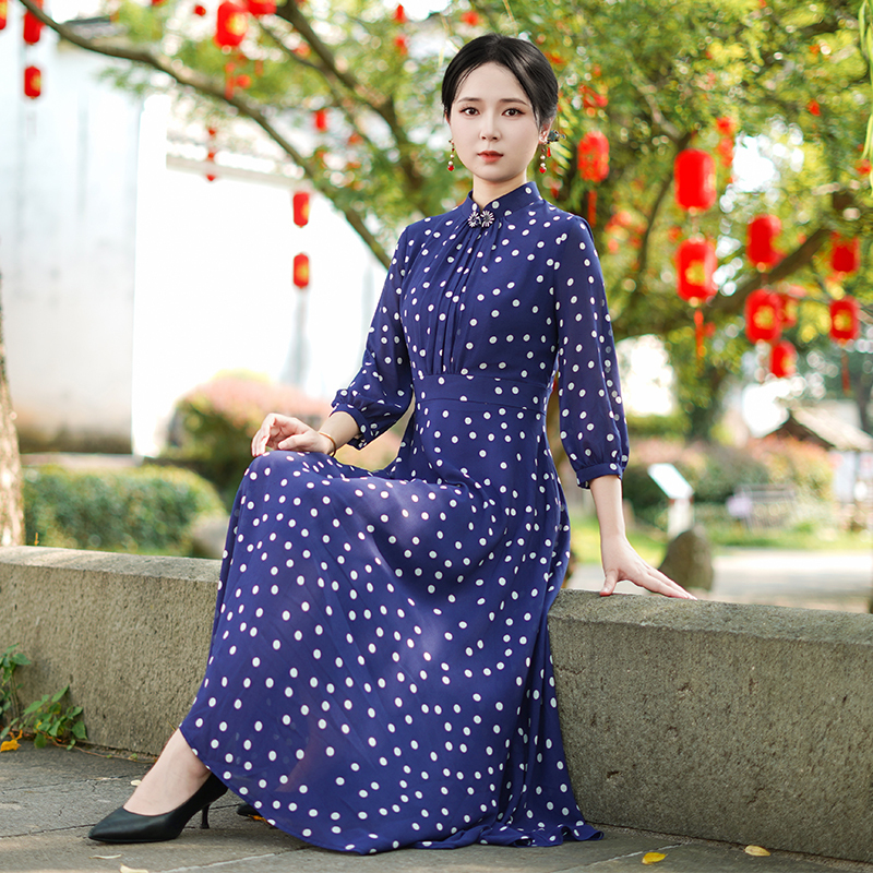如意风秋季新款蓝色修身显瘦连衣裙复古圆点新中式国风长裙25J708