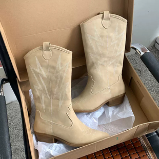 断码捡漏~刺绣西部牛仔靴女中筒粗跟显瘦米色皮靴不过膝长靴