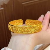 牡丹花手镯沙金新中式 古法錾刻宽面婚嫁假三金五金宫廷风金镯子