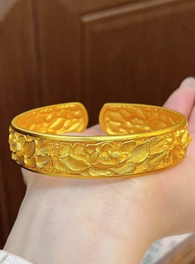牡丹花手镯沙金新中式古法錾刻宽面婚嫁假三金五金宫廷风金镯子