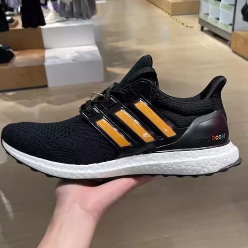 阿迪达斯男鞋ULTRABOOST 1.0运动鞋训练慢跑鞋减震跑步鞋ID0153