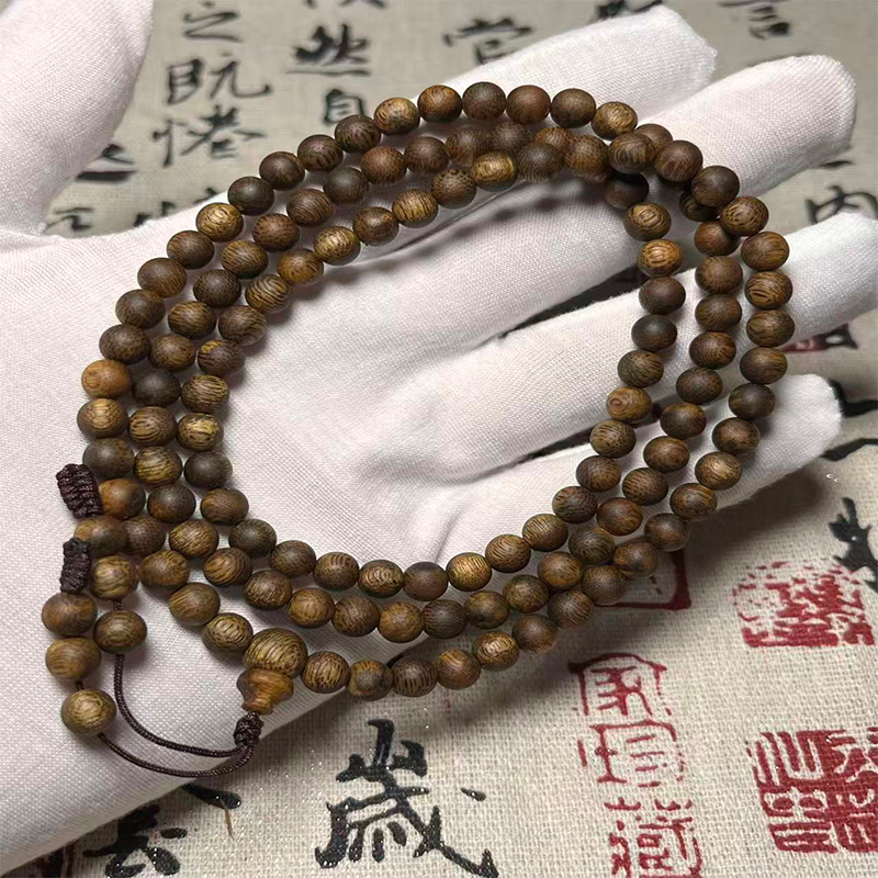 海南莺歌绿奇楠沉香圆珠108颗