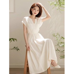 2026 夏季轻奢高级感简单大方法式气质长款白色连衣裙子女