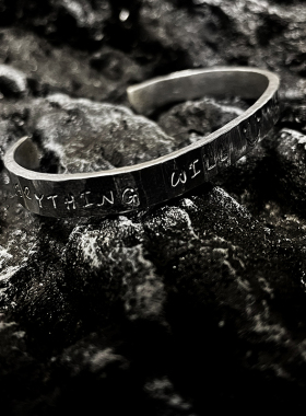 纯手工锻打字母纯银手镯