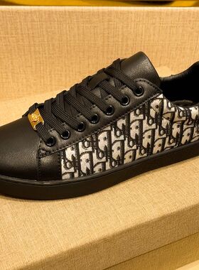 欧洲站男鞋秋季新款潮流镶钻男士休闲板鞋韩版一脚蹬透气鞋男