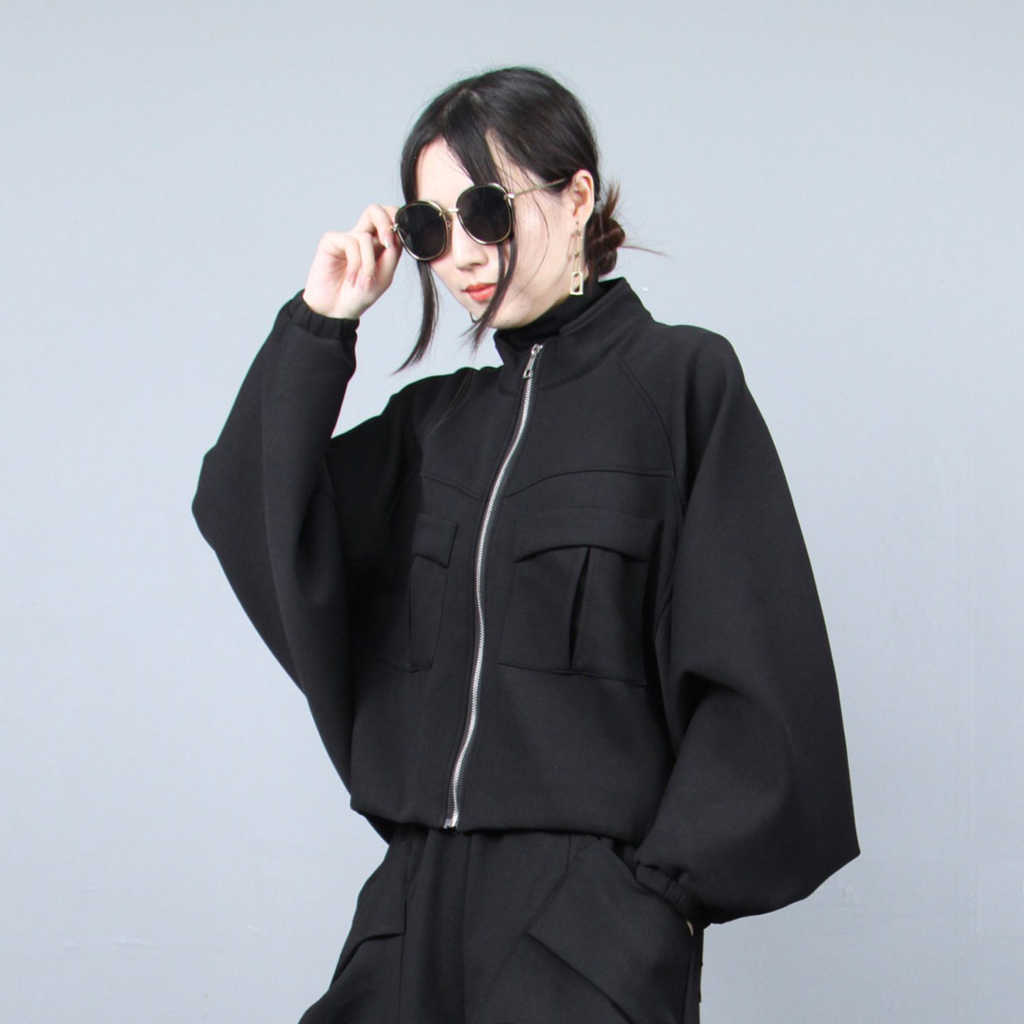 时尚蝙蝠袖短款外套女2025年秋季新品宽松气质立领大口袋显瘦上衣