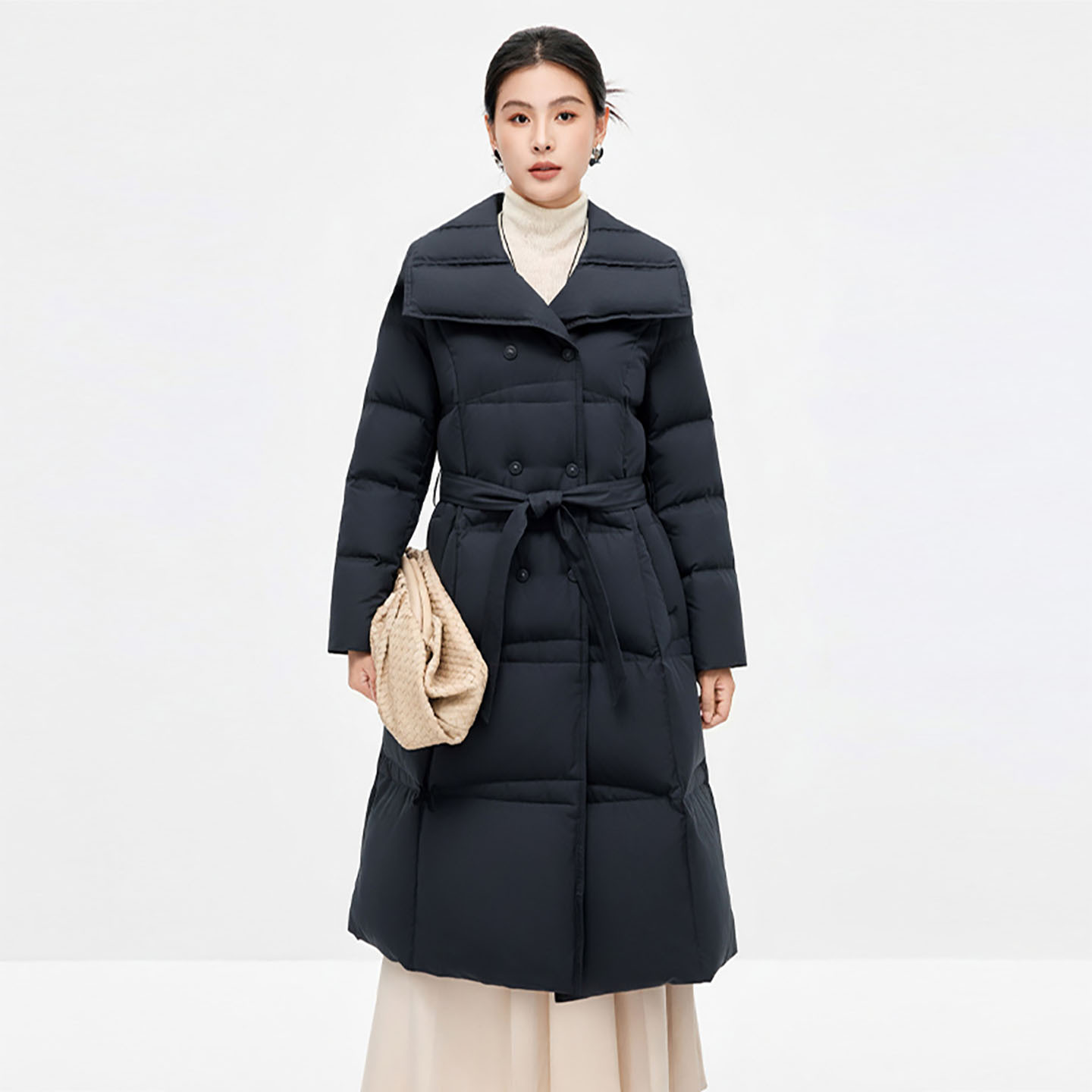 白鸭绒高蓬高充绒冬季新款无帽大领子羽绒服保暖纯色外套女8728