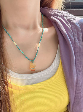 炭烤小熊吊坠绿松石项链 女士锁骨链天然串珠小米珠 女孩自然美丽